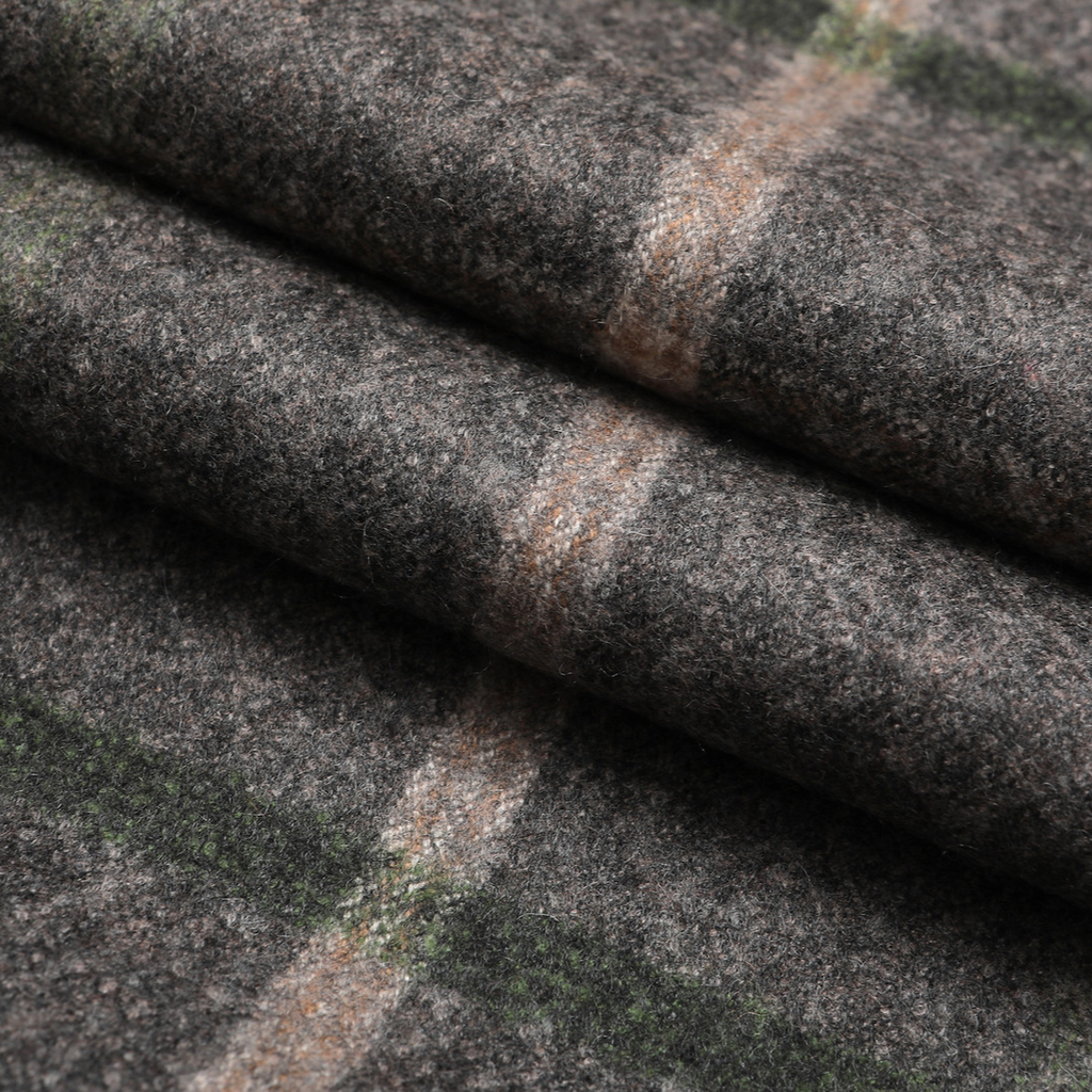 CHECKED & FRINGED STYLE CASHMERE SCARF